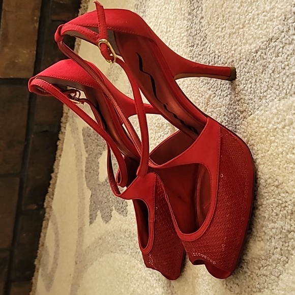 Nina red dress sandal style heel 8.5M, leather sole sequin & satin trim peek toe - Picture 3 of 8